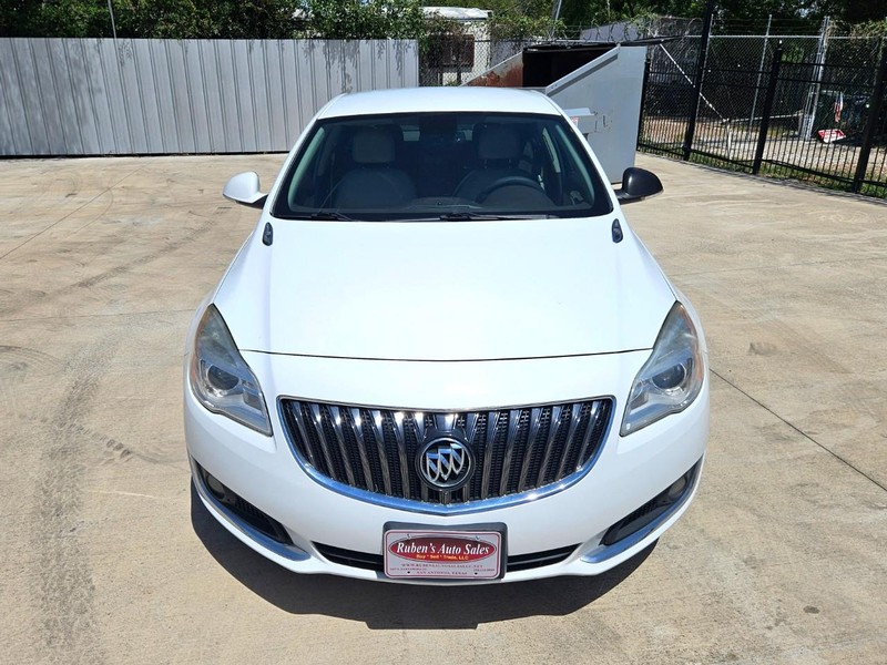 Buick Regal Vehicle Image 10