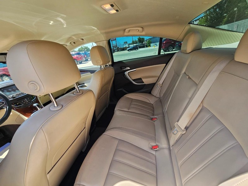 Buick Regal Vehicle Image 15