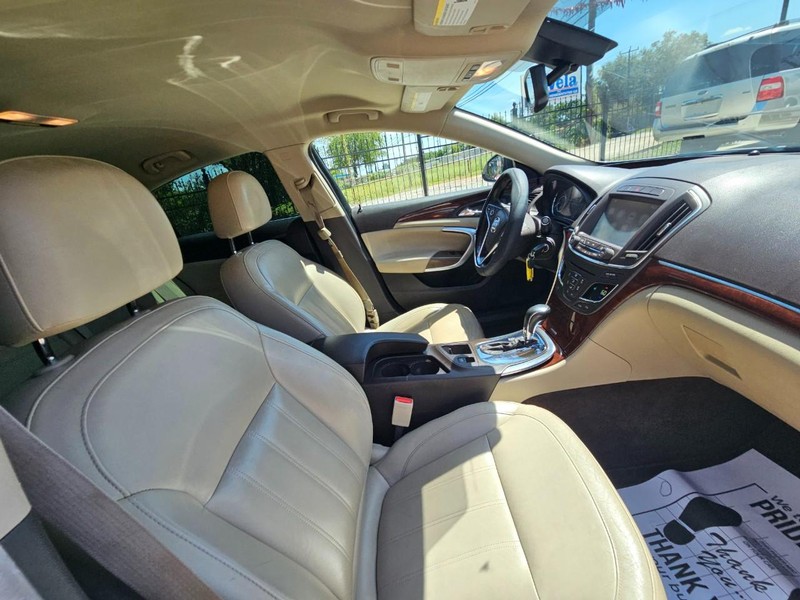 Buick Regal Vehicle Image 17