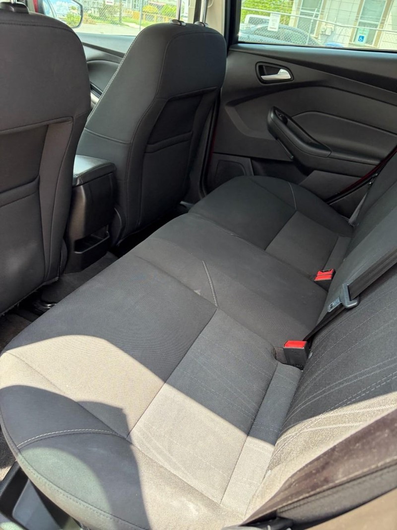 Ford Focus Vehicle Image 05