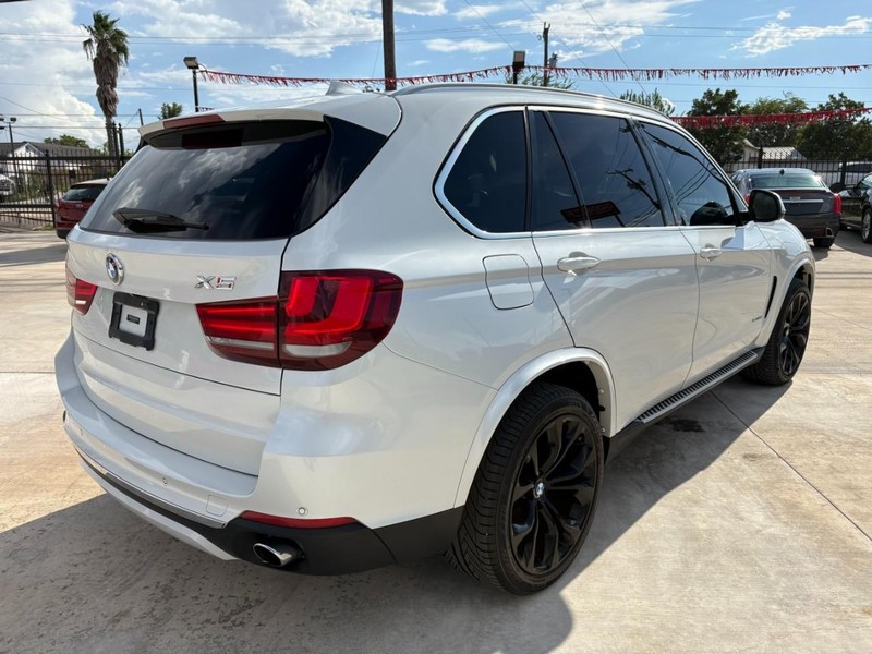 BMW X5 Vehicle Image 04