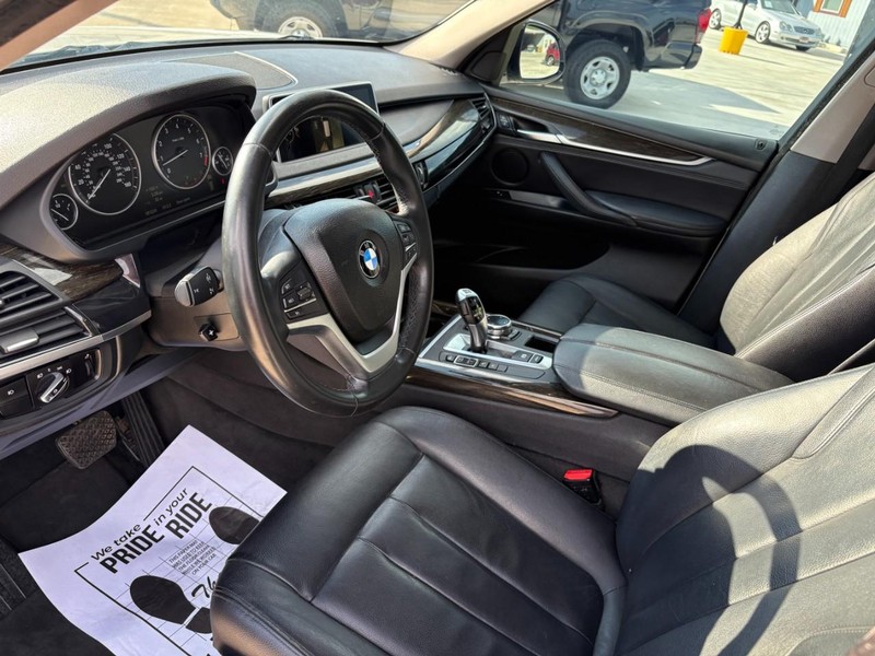 BMW X5 Vehicle Image 09