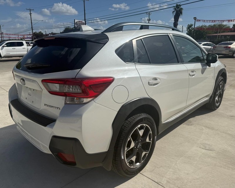 Subaru Crosstrek Vehicle Image 05