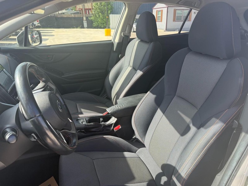 Subaru Crosstrek Vehicle Image 10