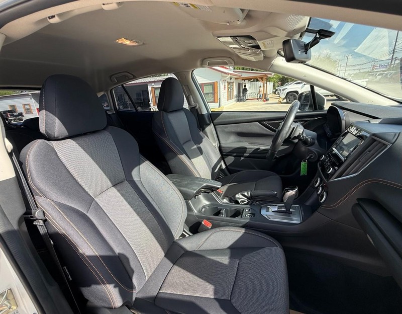 Subaru Crosstrek Vehicle Image 12