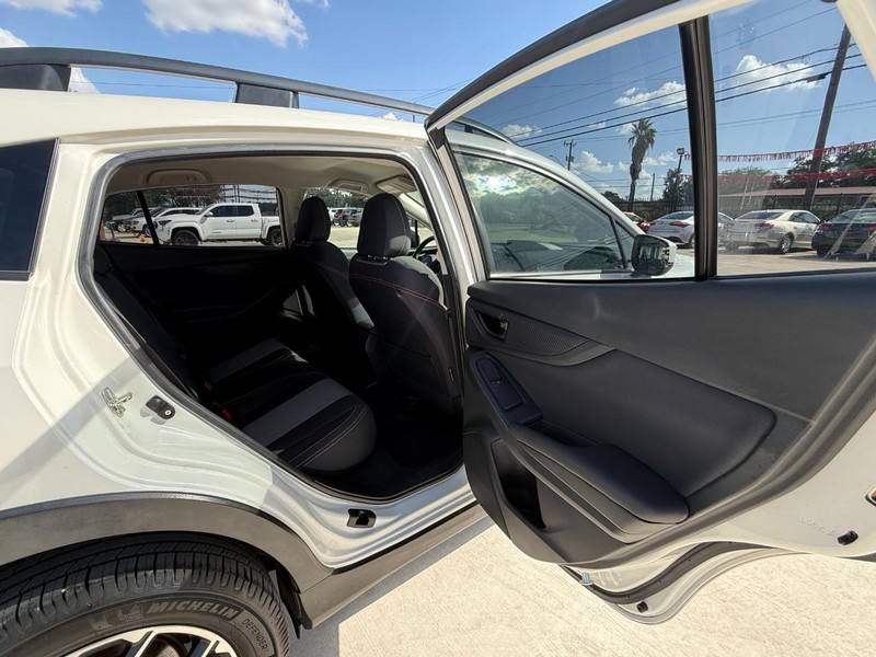 Subaru Crosstrek Vehicle Image 16