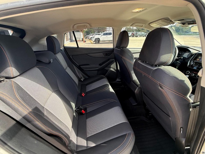 Subaru Crosstrek Vehicle Image 17
