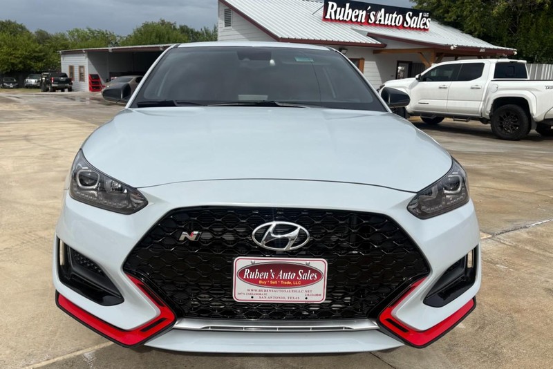 Hyundai Veloster Vehicle Image 07