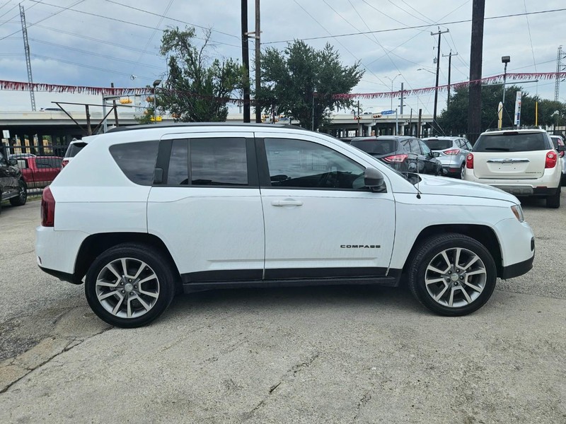 Jeep Compass Vehicle Image 07