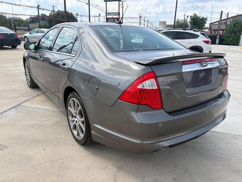 Ford Fusion Vehicle Image 03