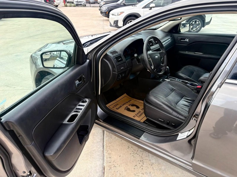 Ford Fusion Vehicle Image 08