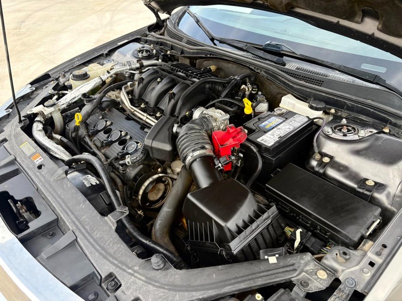 Ford Fusion Vehicle Image 17