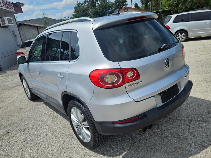 Volkswagen Tiguan Vehicle Image 03