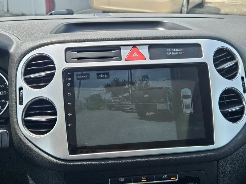 Volkswagen Tiguan Vehicle Image 10