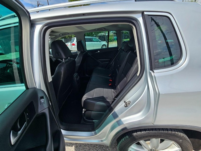 Volkswagen Tiguan Vehicle Image 13