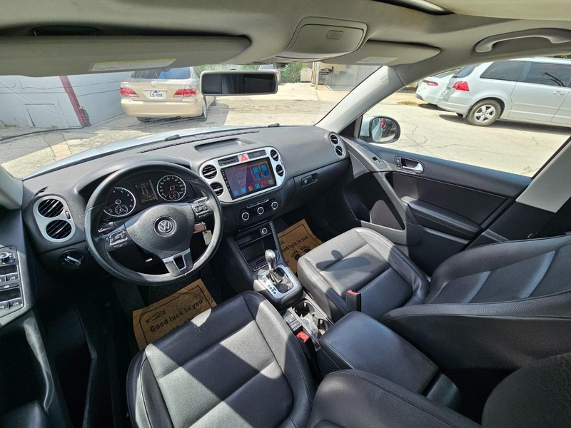 Volkswagen Tiguan Vehicle Image 15