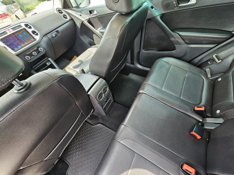 Volkswagen Tiguan Vehicle Image 17