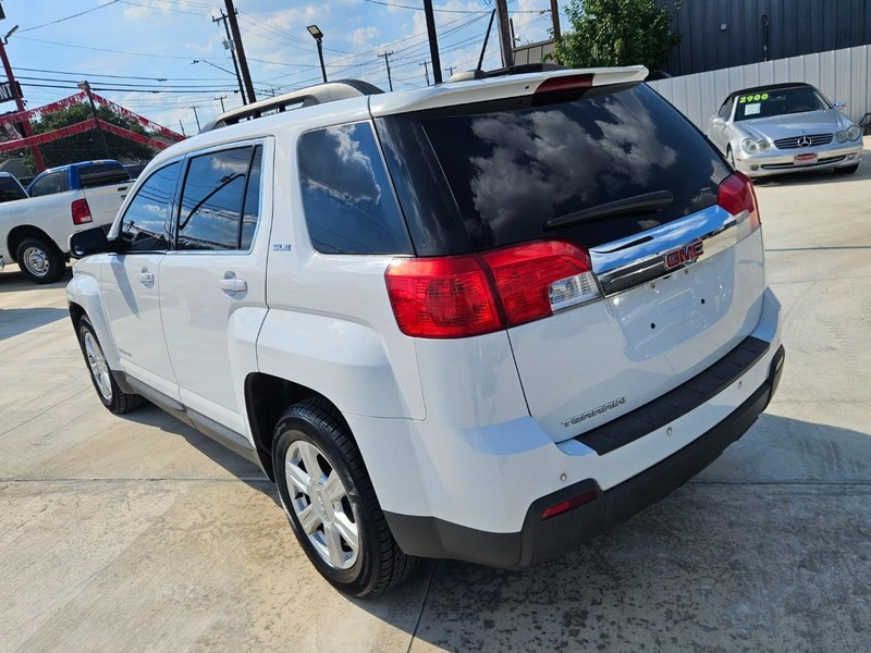 GMC Terrain Vehicle Image 03