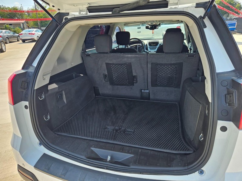 GMC Terrain Vehicle Image 05