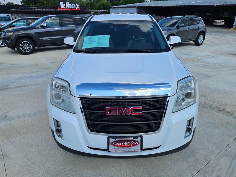 GMC Terrain Vehicle Image 09