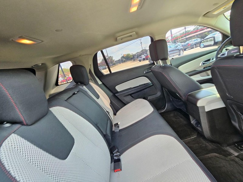 GMC Terrain Vehicle Image 18