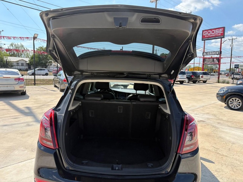 Buick Encore Vehicle Image 17