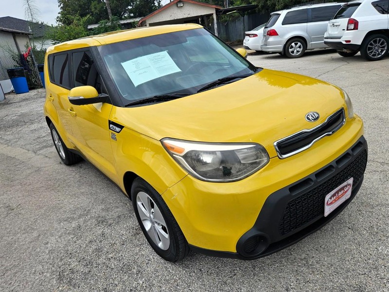 Kia Soul Vehicle Full-screen Gallery Image 08