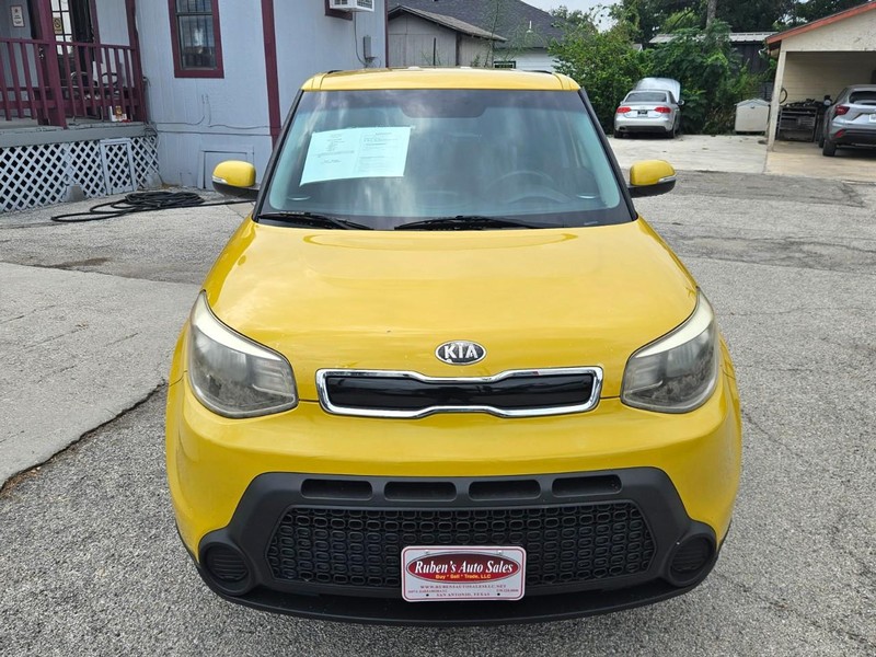Kia Soul Vehicle Full-screen Gallery Image 09