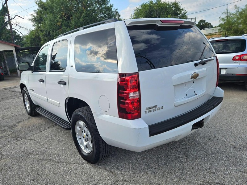 Chevrolet Tahoe Vehicle Image 03