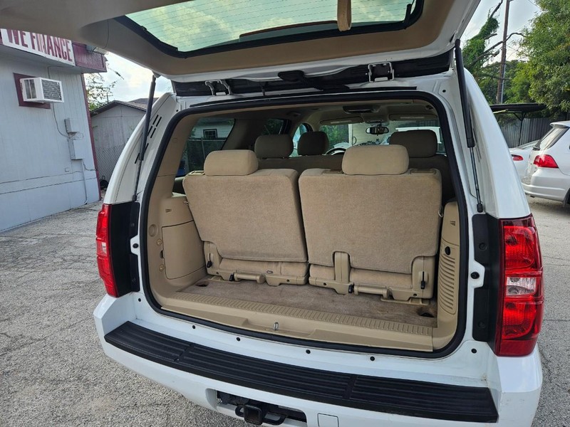 Chevrolet Tahoe Vehicle Image 05