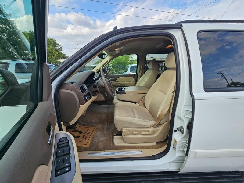 Chevrolet Tahoe Vehicle Image 10