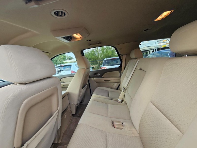 Chevrolet Tahoe Vehicle Image 13
