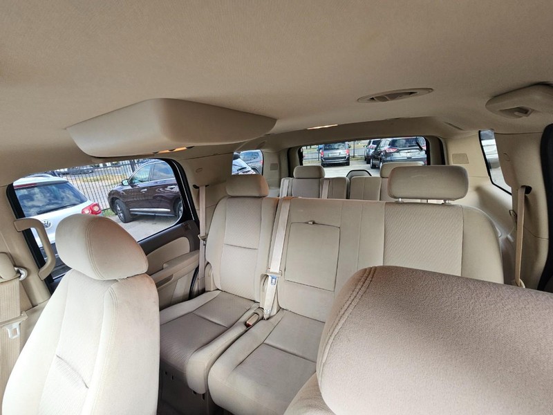 Chevrolet Tahoe Vehicle Image 14