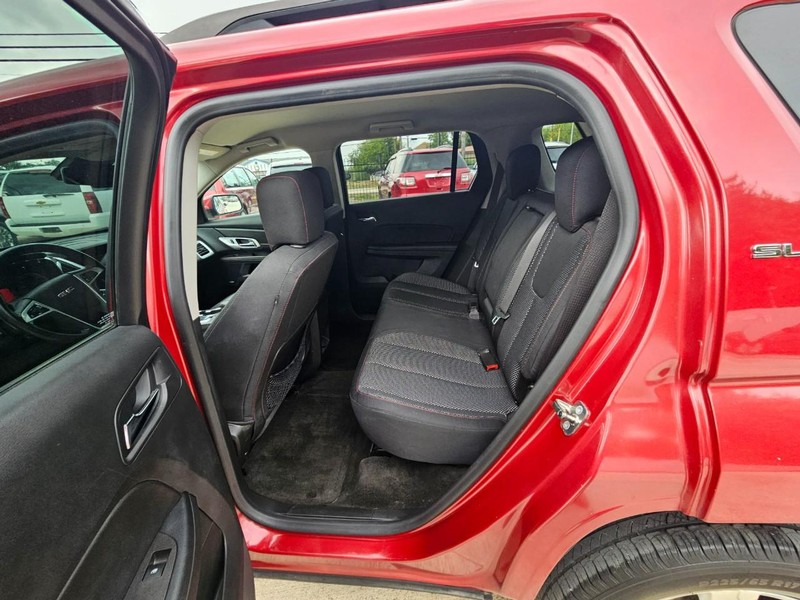 GMC Terrain Vehicle Image 12