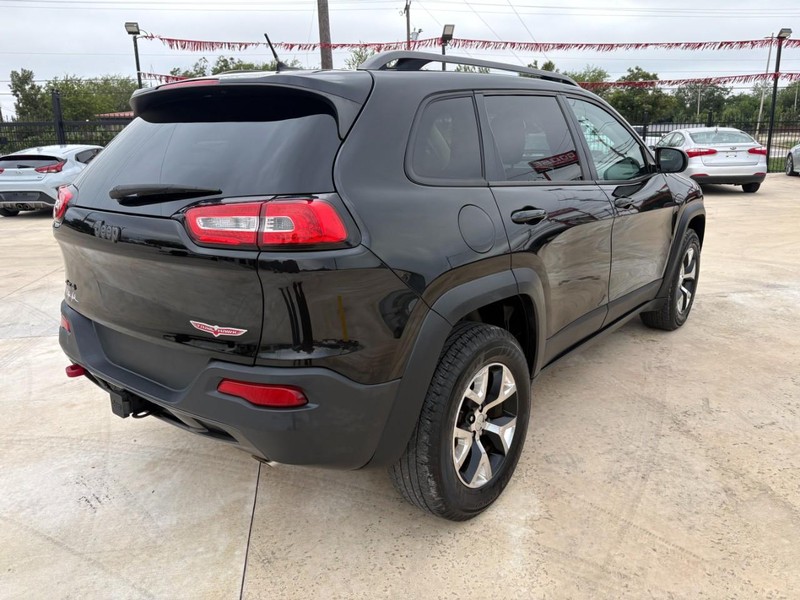 Jeep Cherokee Vehicle Image 04