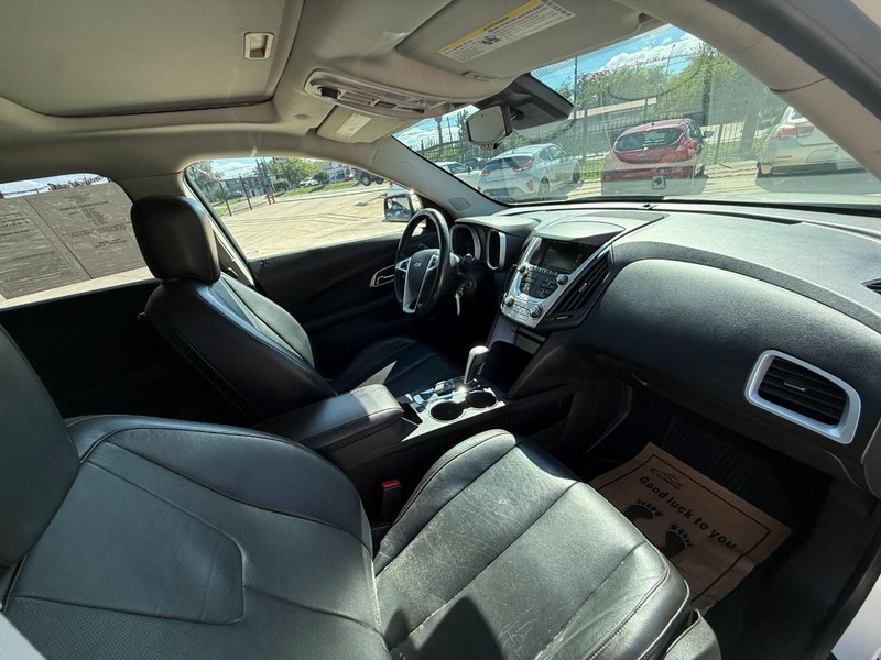 Chevrolet Equinox Vehicle Image 12