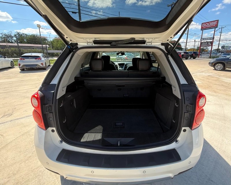 Chevrolet Equinox Vehicle Image 17