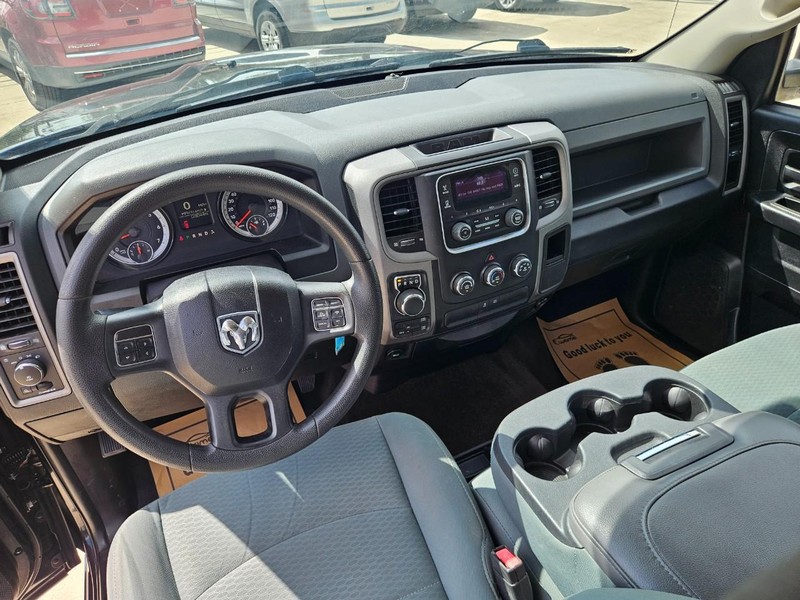 Ram 1500 Vehicle Full-screen Gallery Image 21