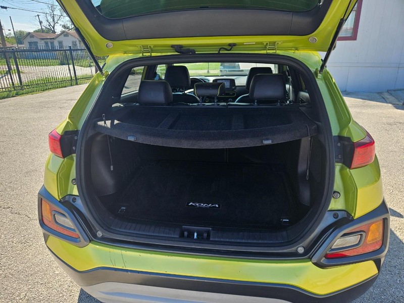 Hyundai Kona Vehicle Image 05