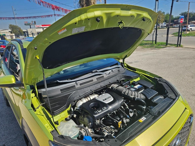 Hyundai Kona Vehicle Image 10