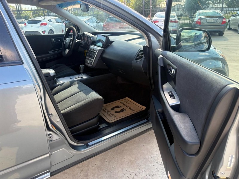 Nissan Murano Vehicle Image 10