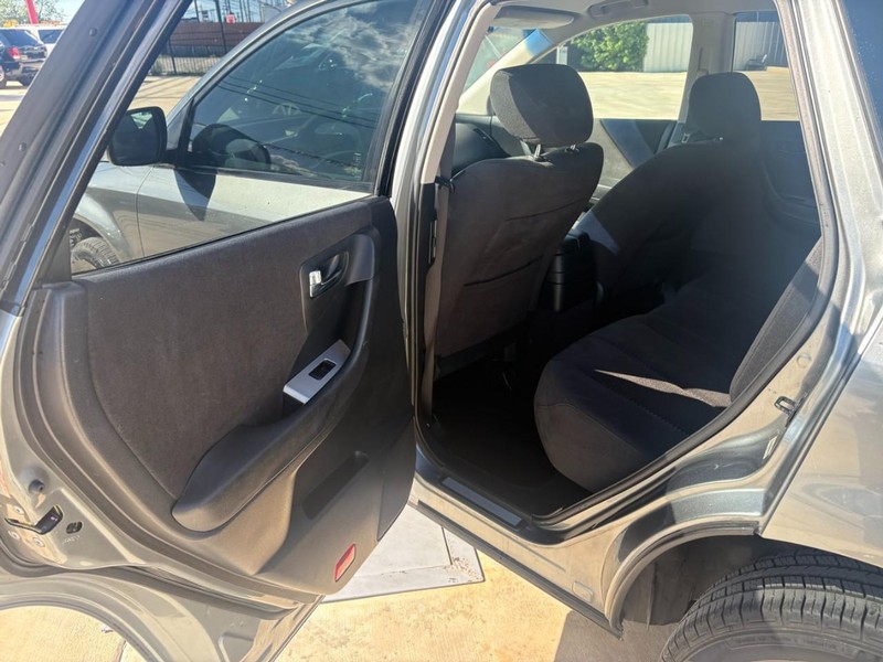 Nissan Murano Vehicle Image 12