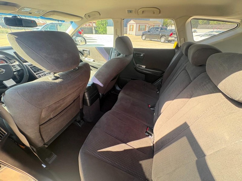Nissan Murano Vehicle Image 13