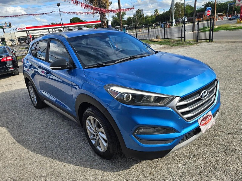 Hyundai Tucson Vehicle Image 08