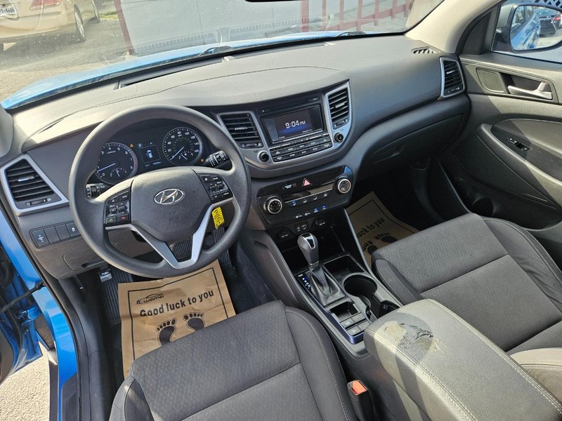 Hyundai Tucson Vehicle Image 15