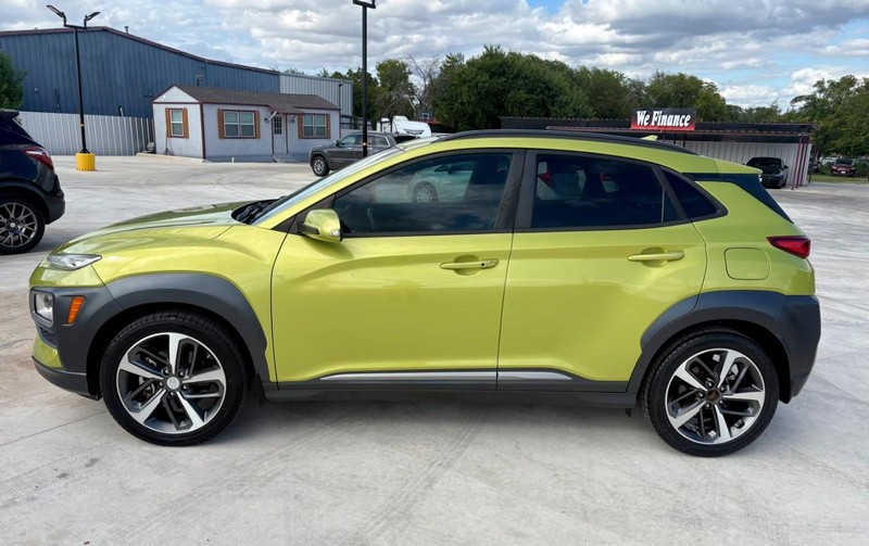 Hyundai Kona Vehicle Image 02