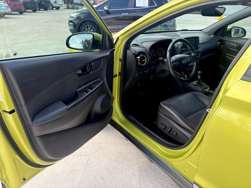 Hyundai Kona Vehicle Image 07