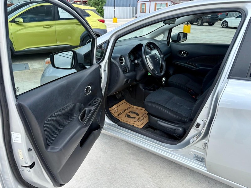 Nissan Versa Note Vehicle Image 07