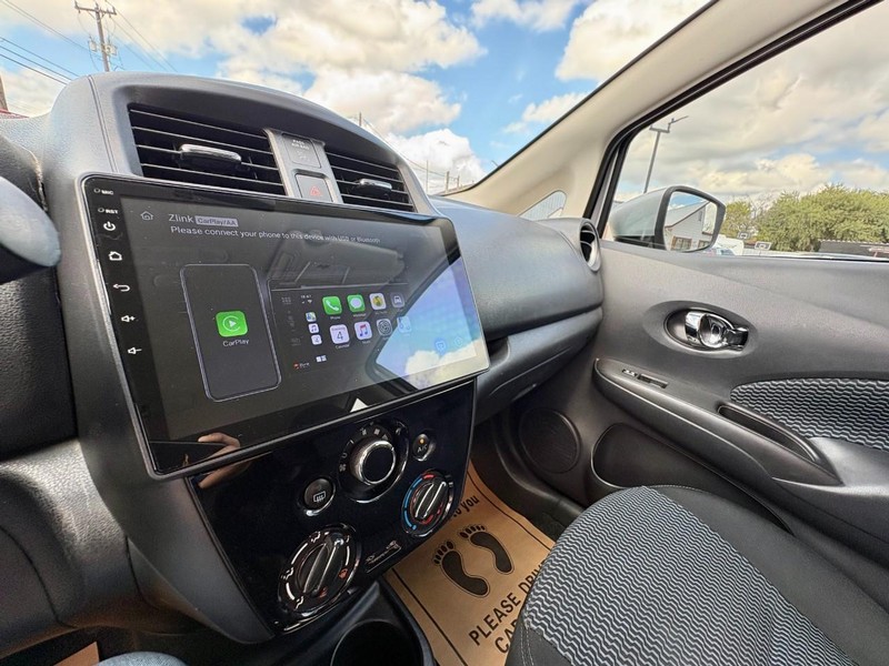 Nissan Versa Note Vehicle Image 10
