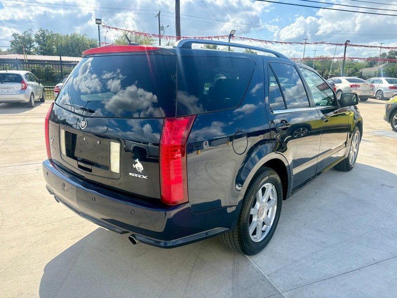 Cadillac SRX Vehicle Image 05